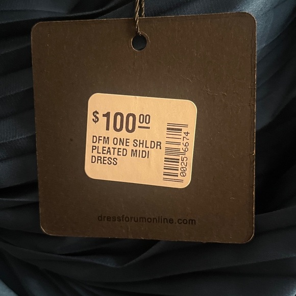NWT $100 Dress Forum Green Formal  Dress with pleats one shoulder size M - Picture 2 of 11